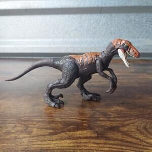 Mattel Jurassic World Dominion Capture and Crush Truck Velociraptor Dinosaur